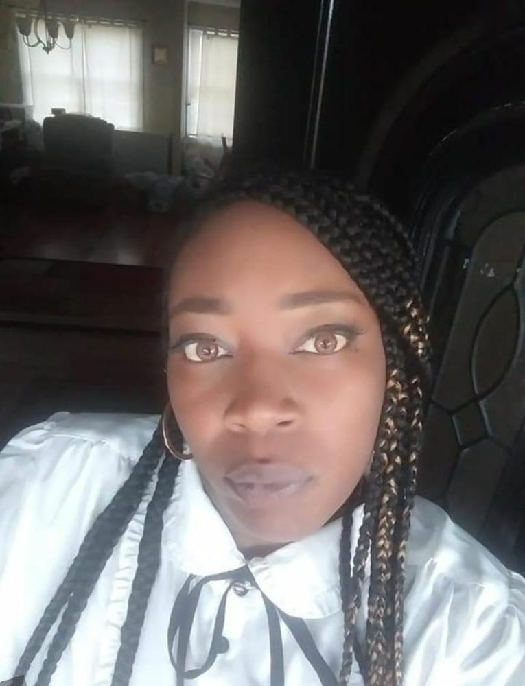 10P Ebony milf