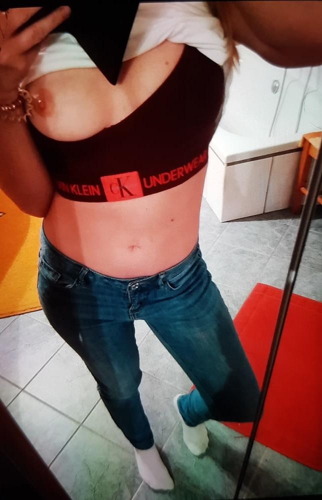 25P Slutty german nurse Johanna exposed