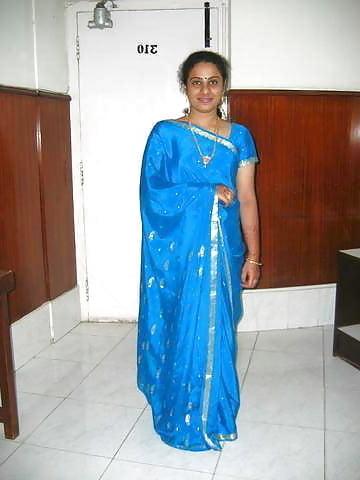 9P SOUTH INDIAN HOT AUNTY