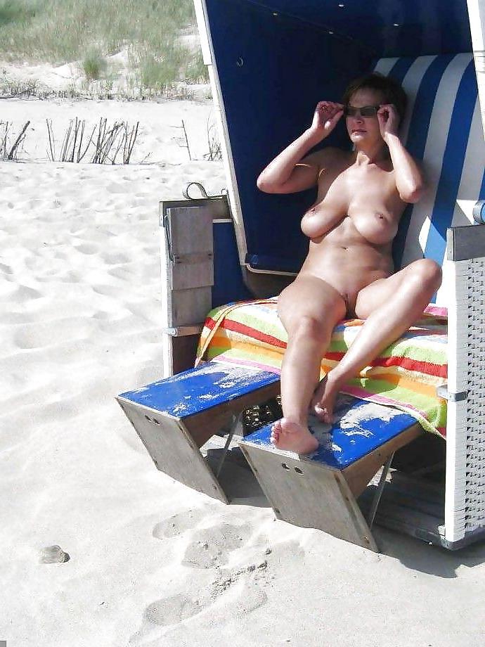 24P Wonderful saggy tits - Outdoor special