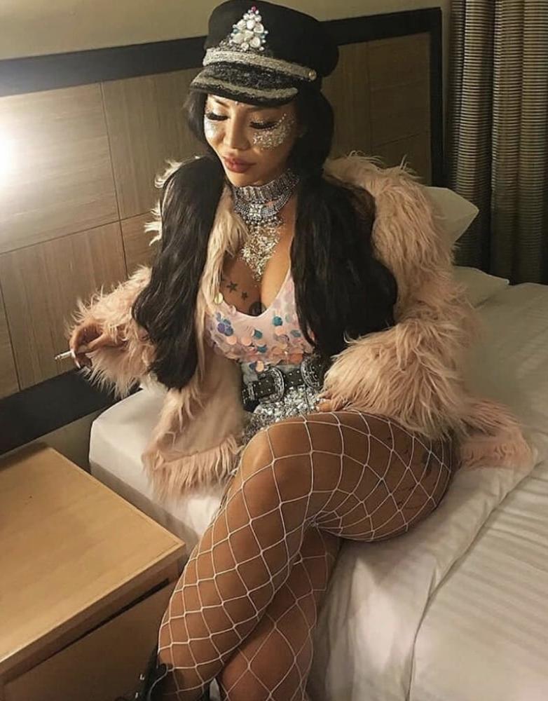 25P Smoking Ladies 24 (Asian Lovelies)
