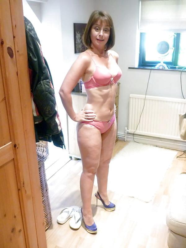 25P Claire UK wife and slut