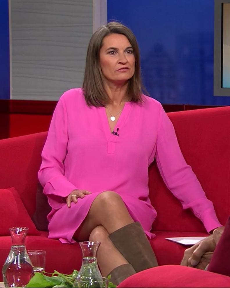 25P German TV Milf Inka Schneider