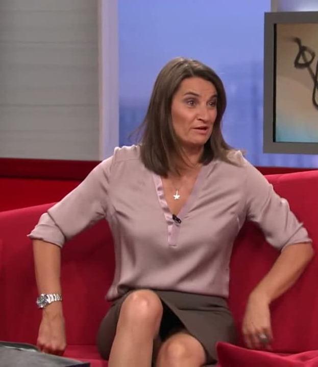 25P German TV Milf Inka Schneider