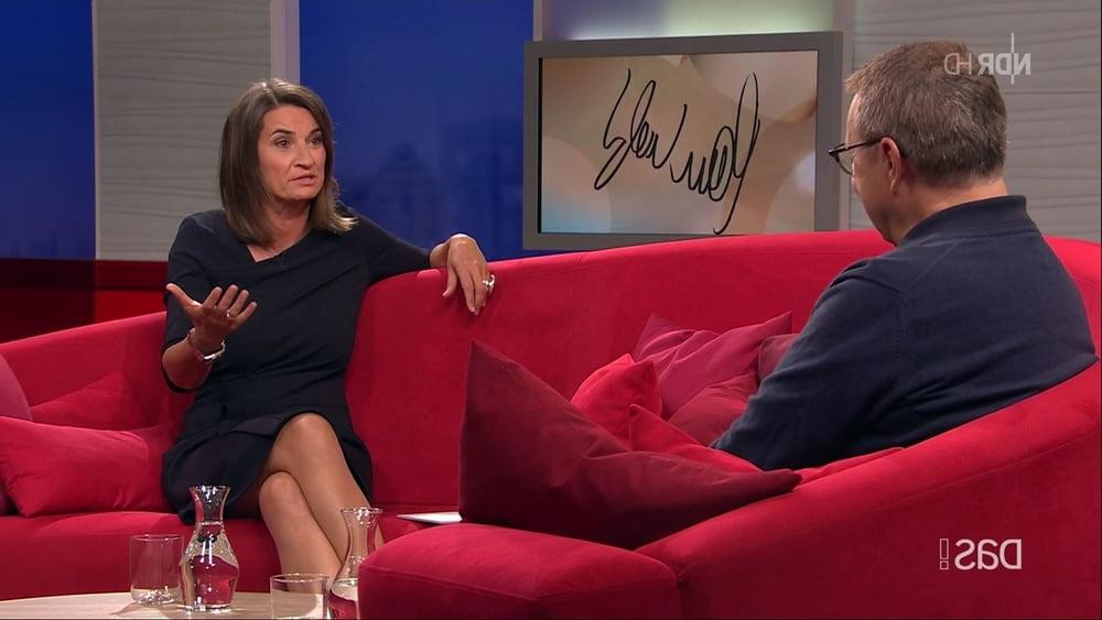 25P German TV Milf Inka Schneider