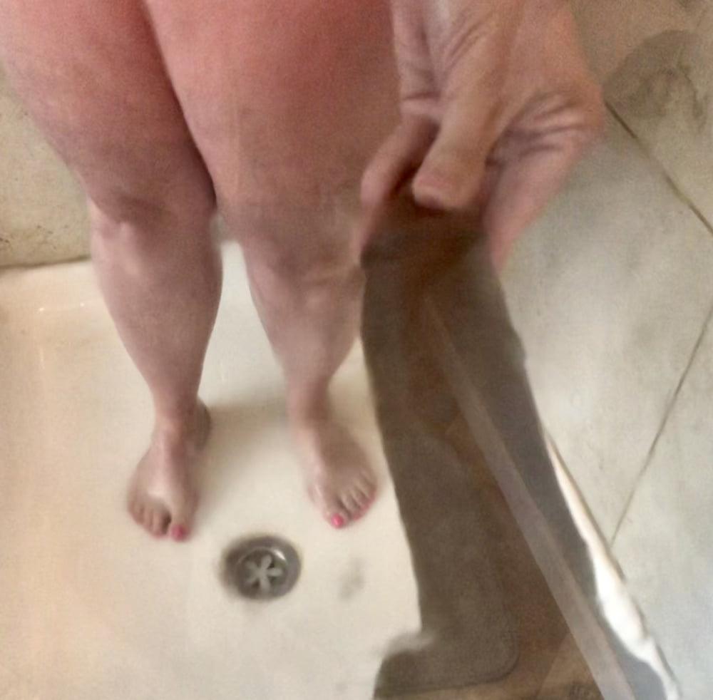 21P Wife with black dildo