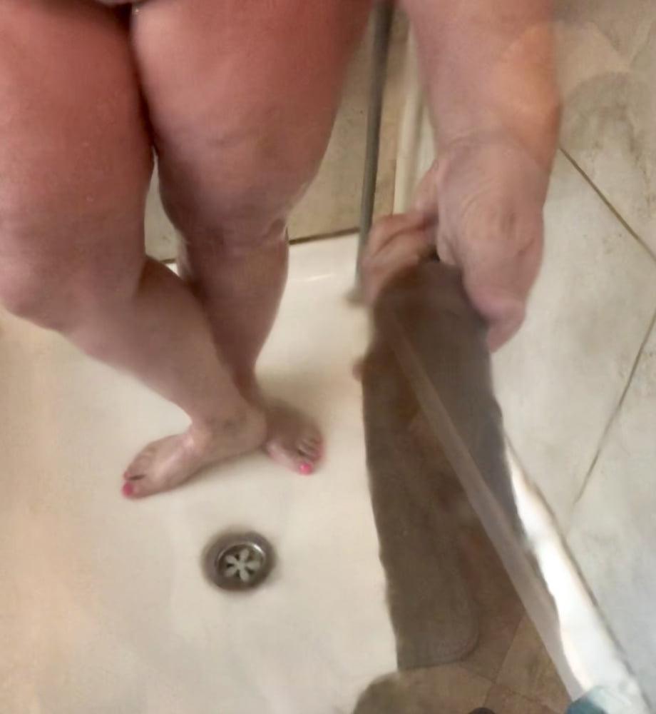 21P Wife with black dildo