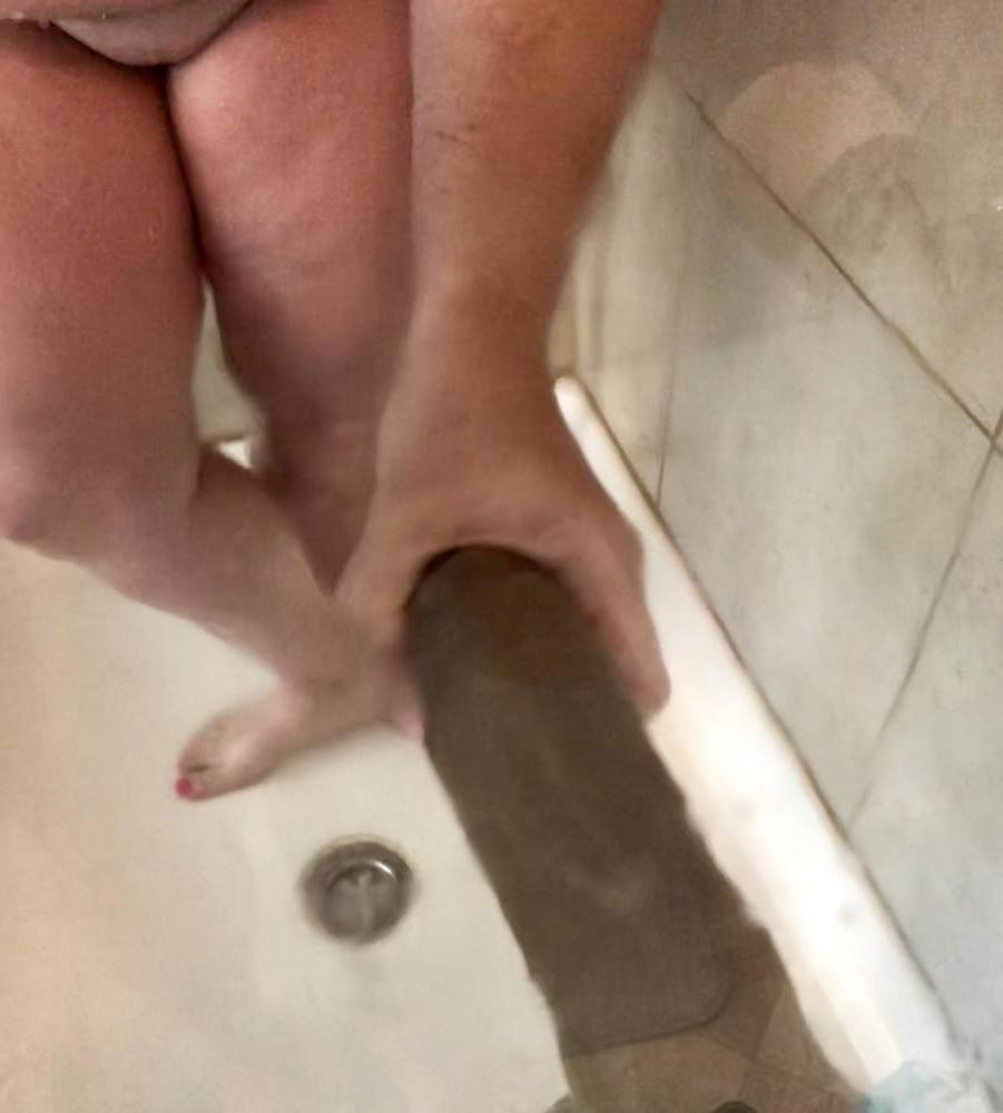 21P Wife with black dildo