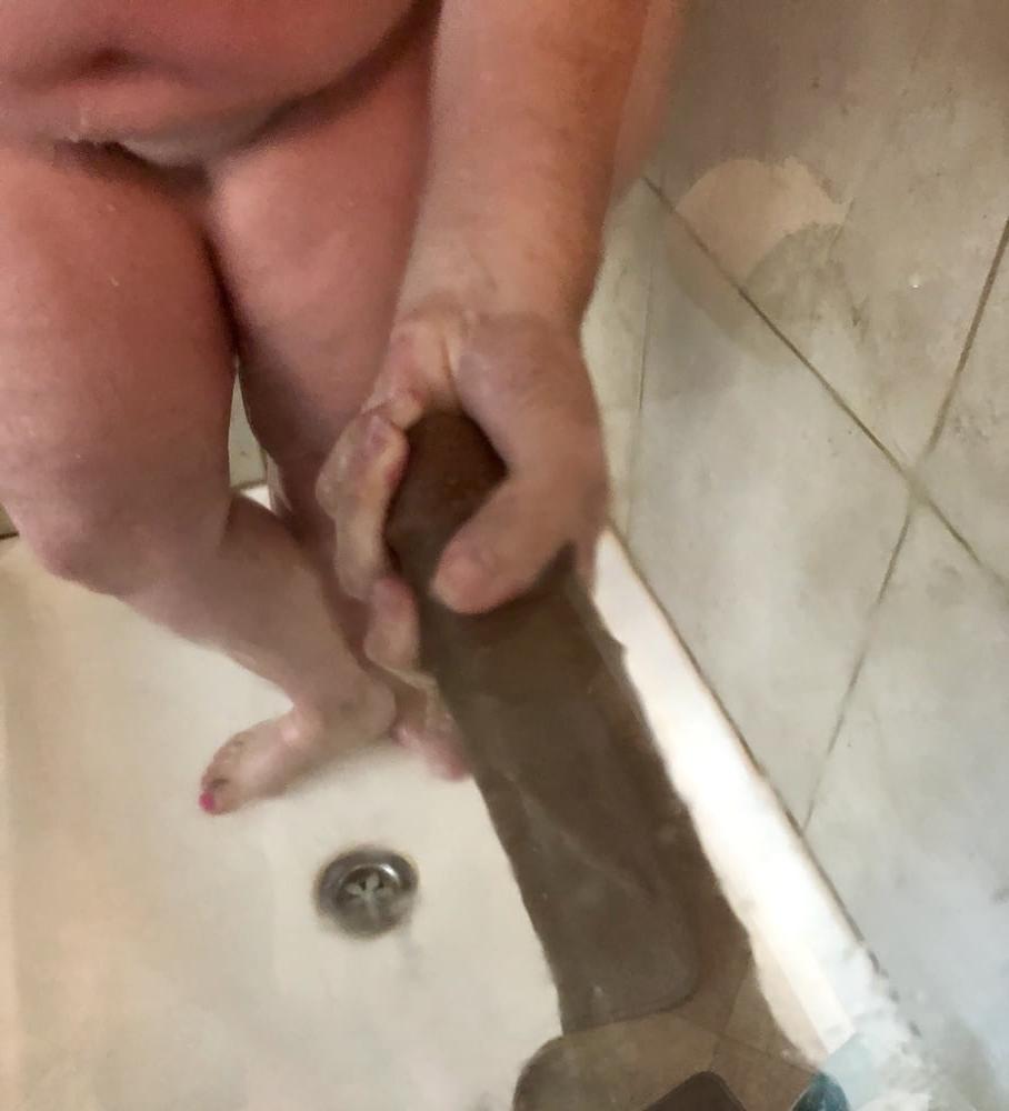 21P Wife with black dildo