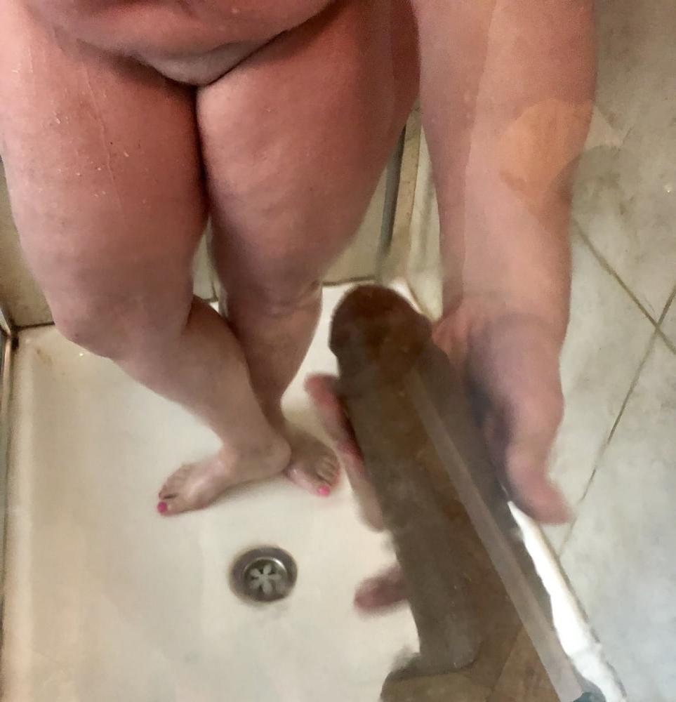 21P Wife with black dildo