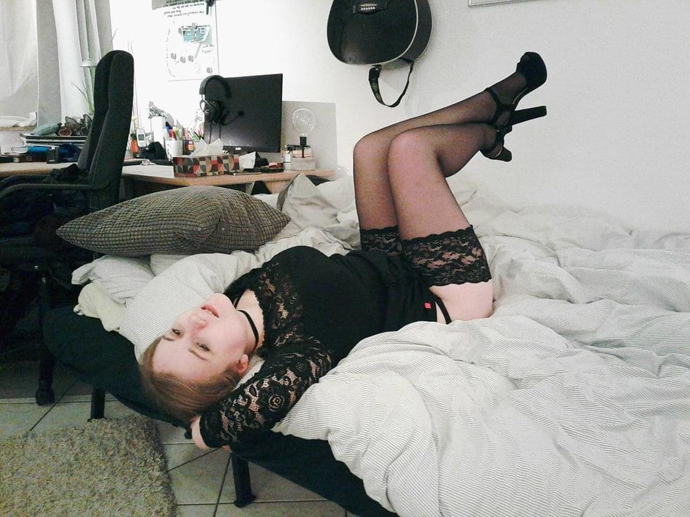 25P Bondage babe from Germany