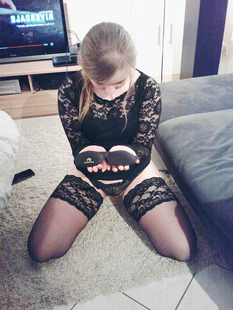 25P Bondage babe from Germany