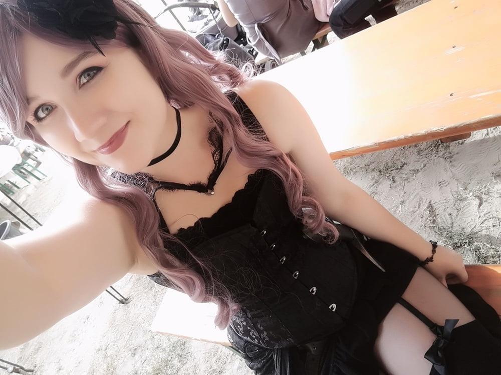 25P Bondage babe from Germany