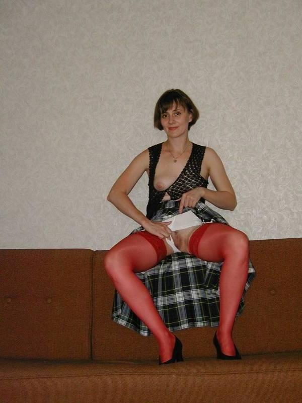 25P Wife in stockings