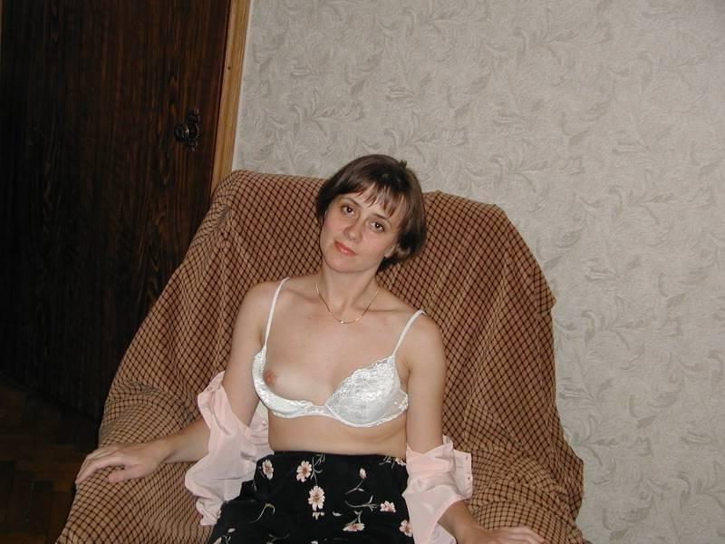 25P Wife in stockings