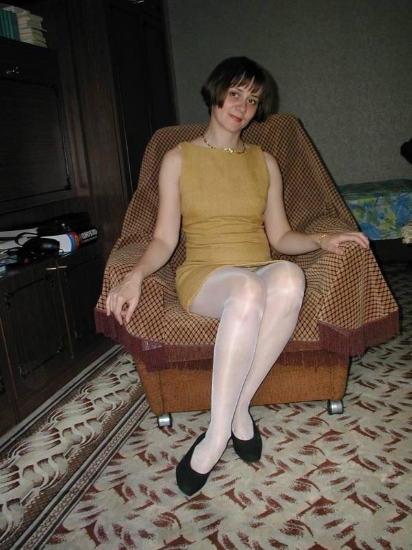 25P Wife in stockings