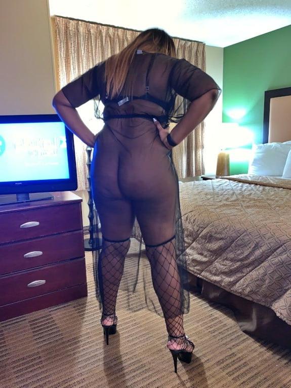 5P Slut Wife in Lingerie