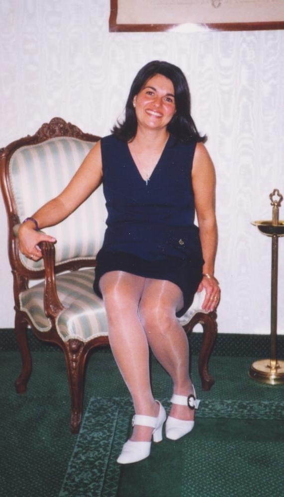 25P Slut mature wife Anna for repost