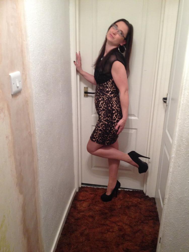 25P UK Wife N