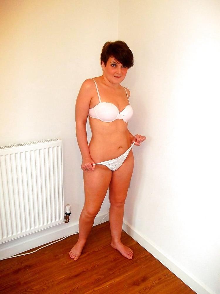 25P Young UK wife E