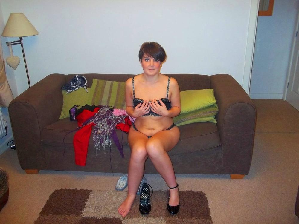 25P Young UK wife E