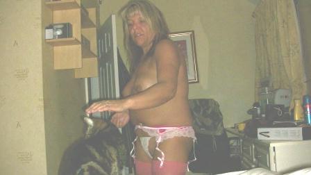 25P UK wife J