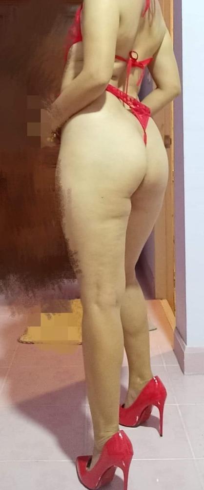 23P Wife ass pics