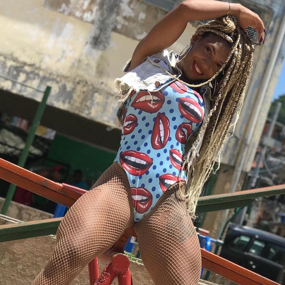 25P Nenem Hot Ebony Latina Gheto Queen