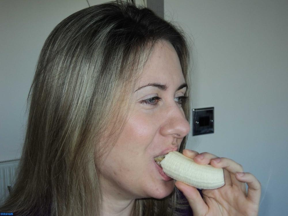 25P Sexy Blonde Amateur Wife