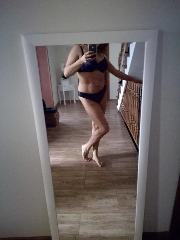 25P Malwina 32 Gdansk - Polish busty amateur wife.
