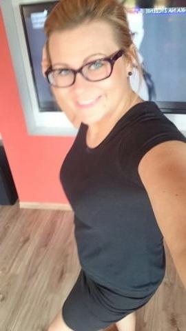 25P Malwina 32 Gdansk - Polish busty amateur wife.