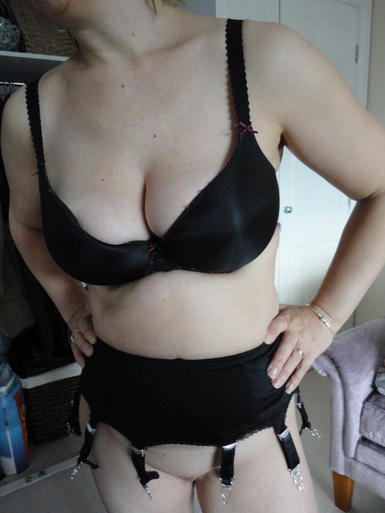 25P UK Wife J