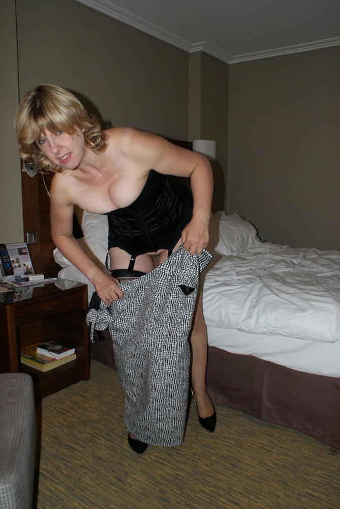 25P UK Wife J