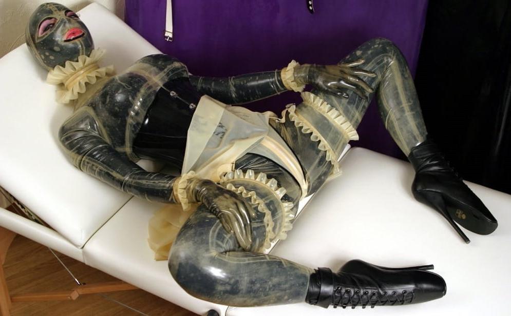 25P Ballet boots, the women are crazy!