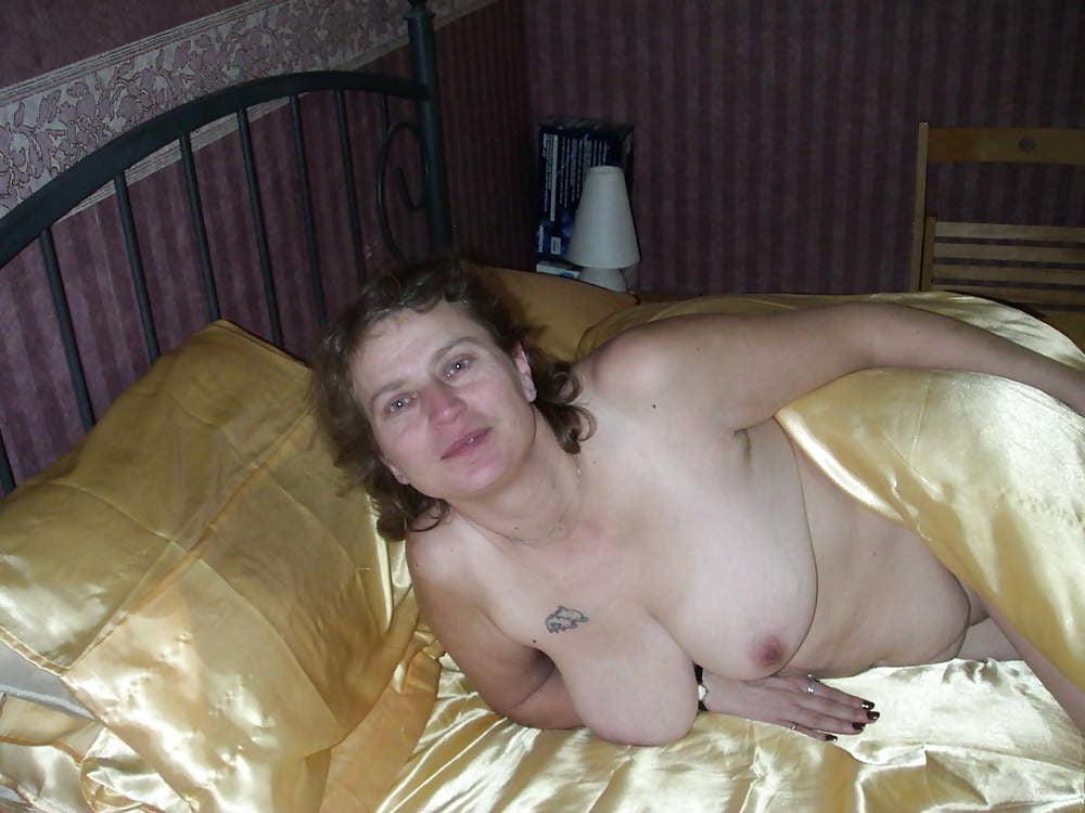25P UK Wife Elaine