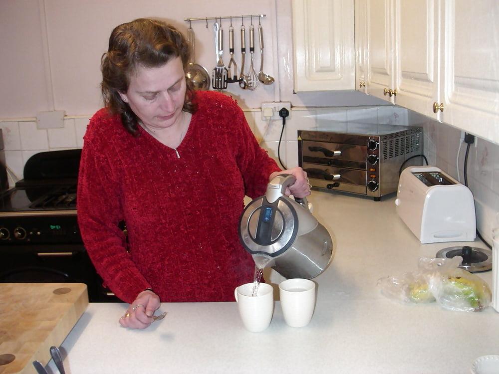 25P UK Wife Elaine