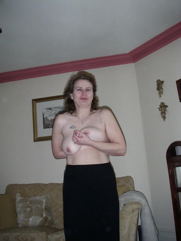 25P UK Wife Elaine