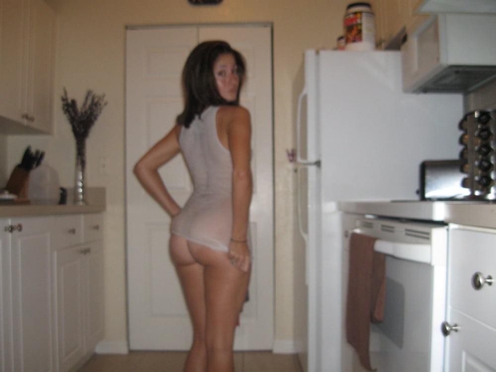 25P Wife loves to pose naked