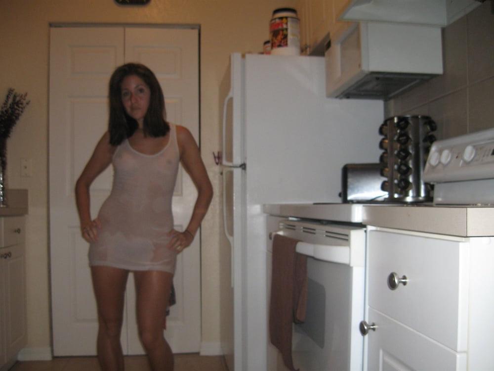 25P Wife loves to pose naked