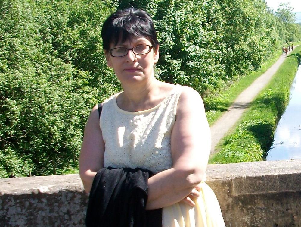 25P 5. Web slut mature Scottish wife