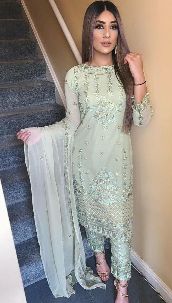 25P Paki Indian bengali hijabi and bollywood fakes collection