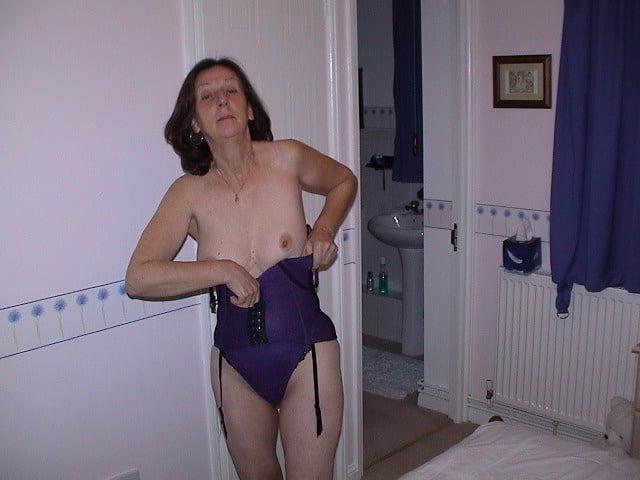 25P UK Wife P