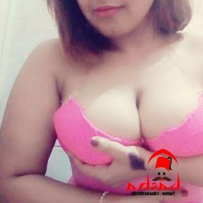 25P Egyptian milf