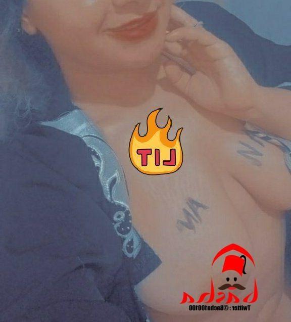 25P Egyptian milf
