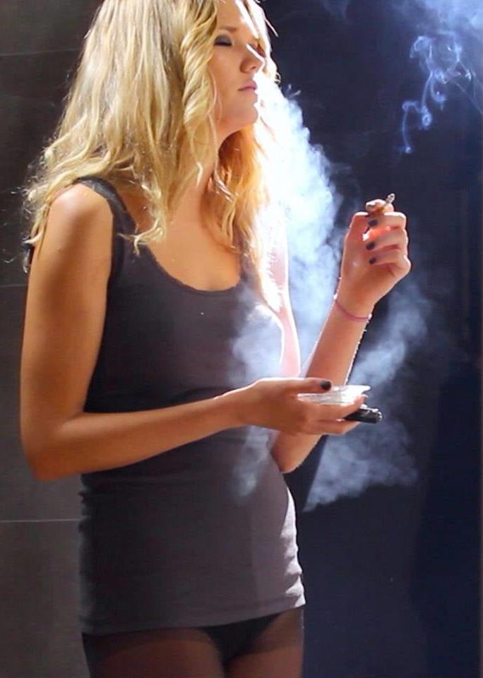 25P Smoking Ladies 22
