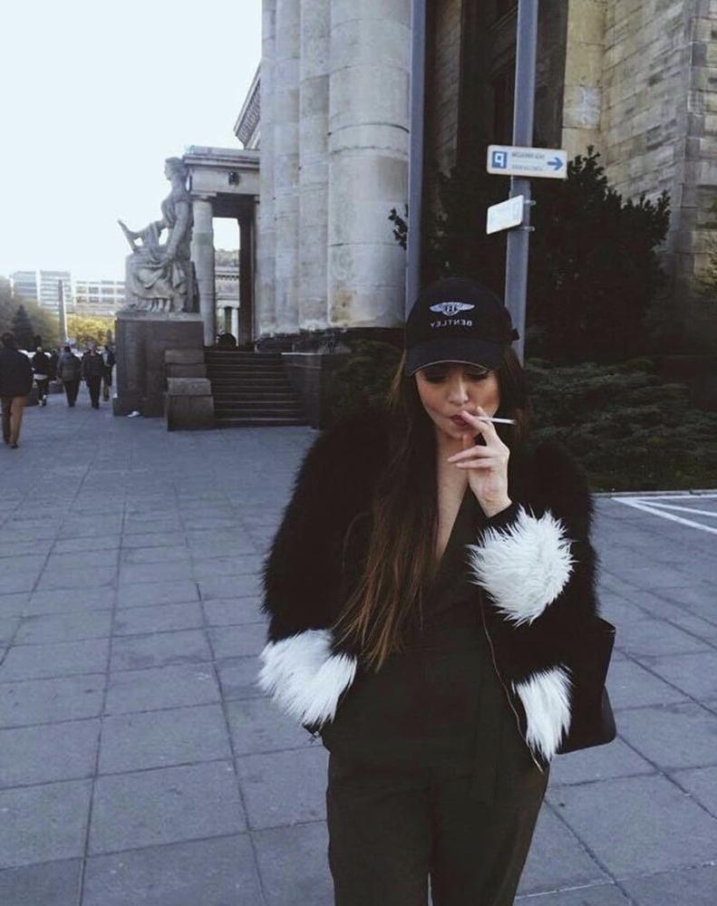 25P Smoking Ladies 22