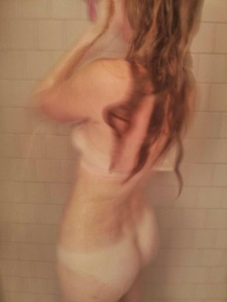 25P Sexy redhead wife Bri - enjoy!