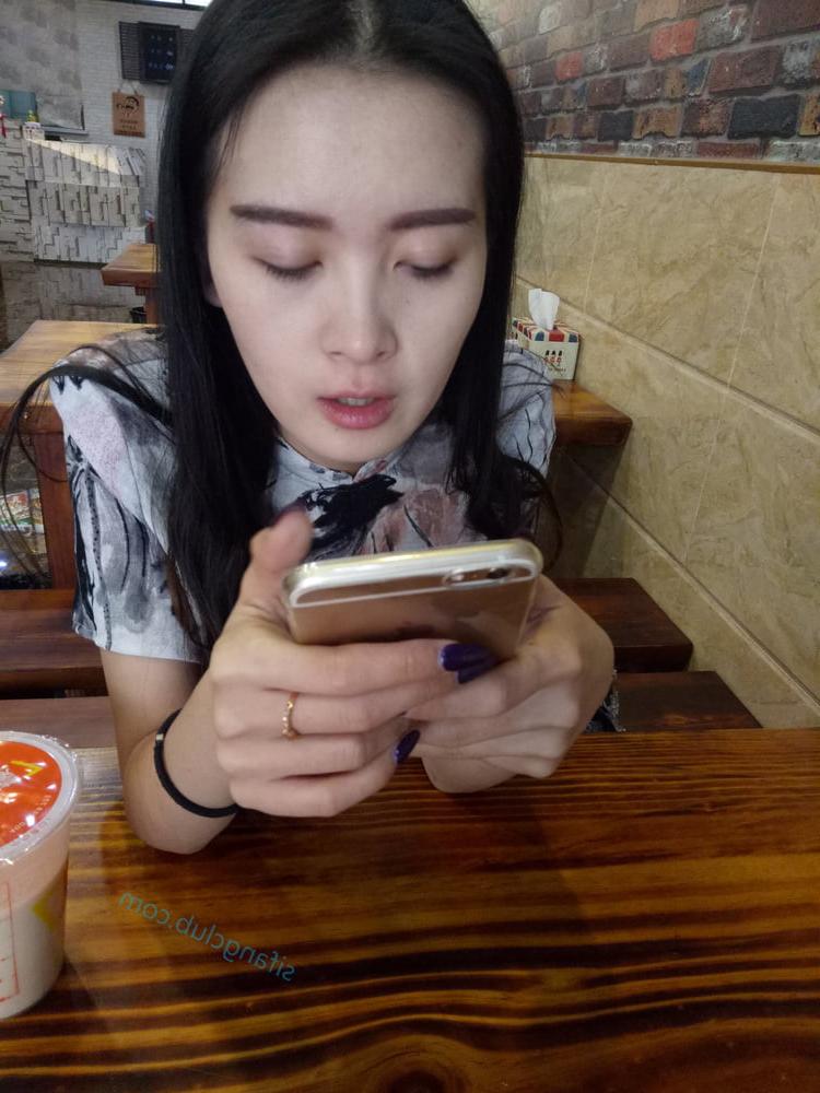 25P Exposed Chinese Wife Part 1