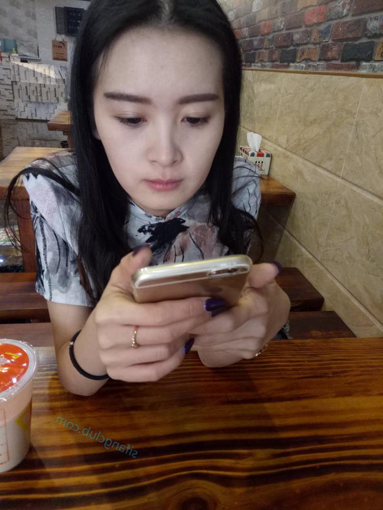25P Exposed Chinese Wife Part 1