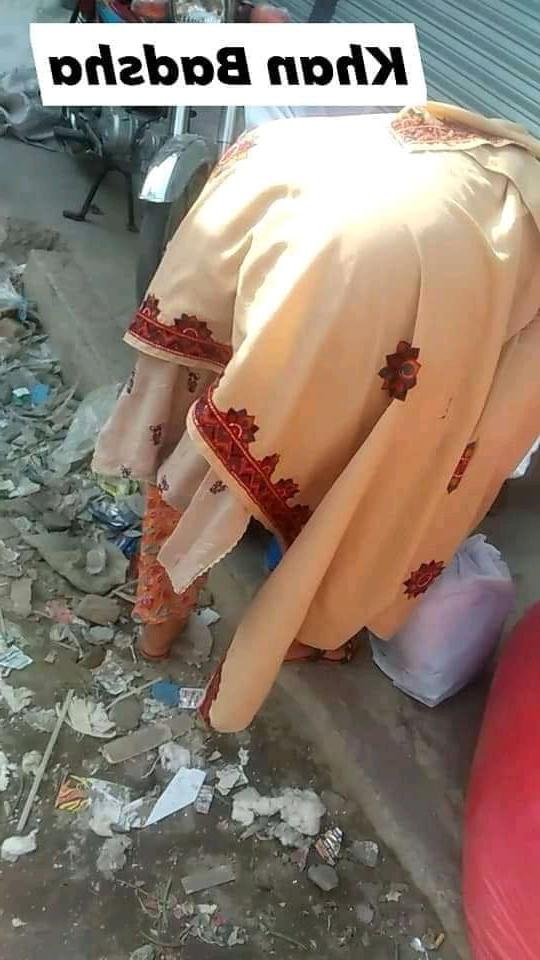 25P Desi ass crack